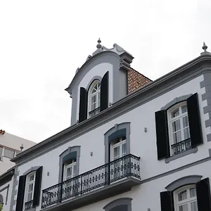 edificio-charles-201.madeira-islandshotels.com/